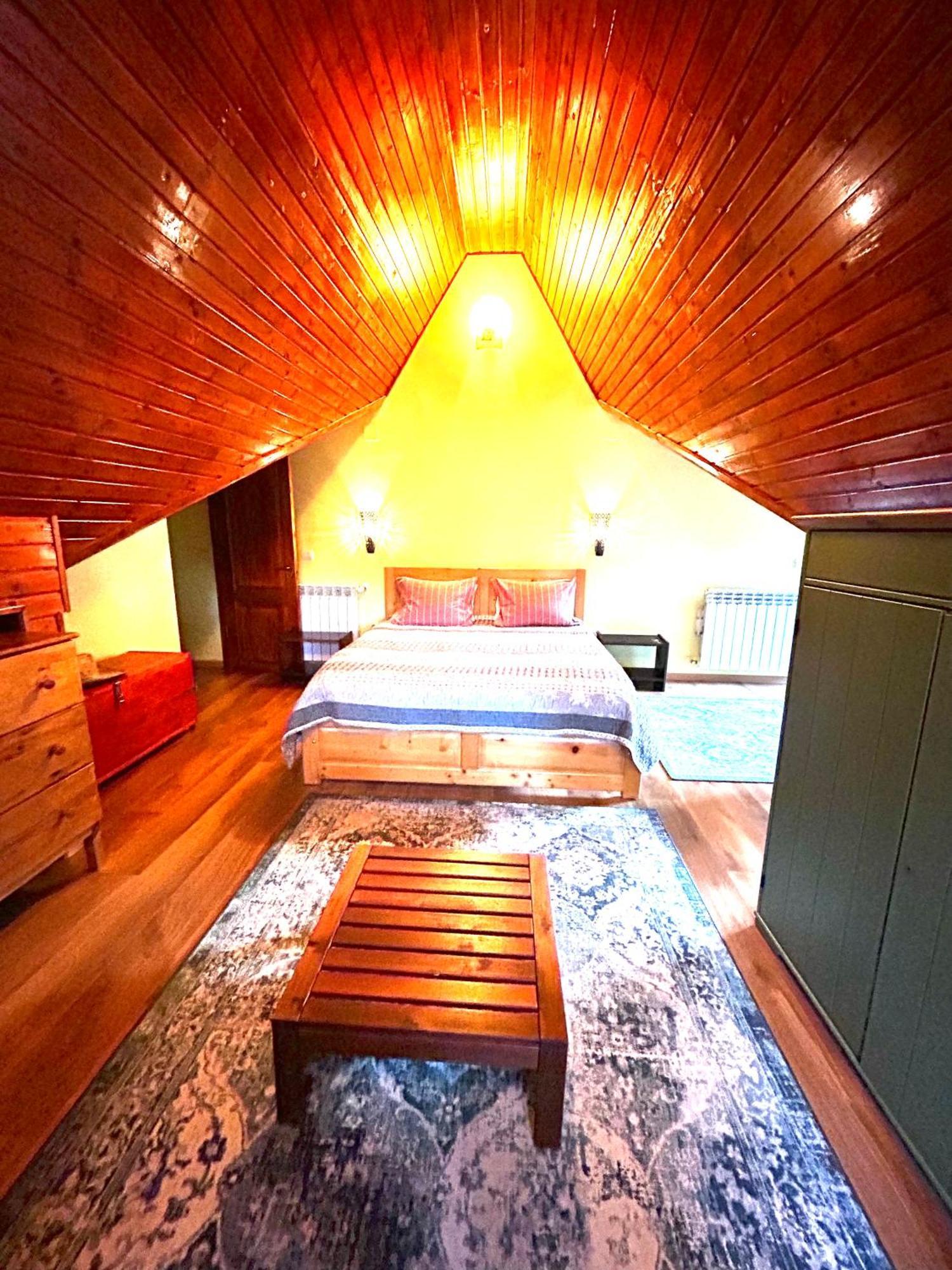 Lucas Duplex Azuga